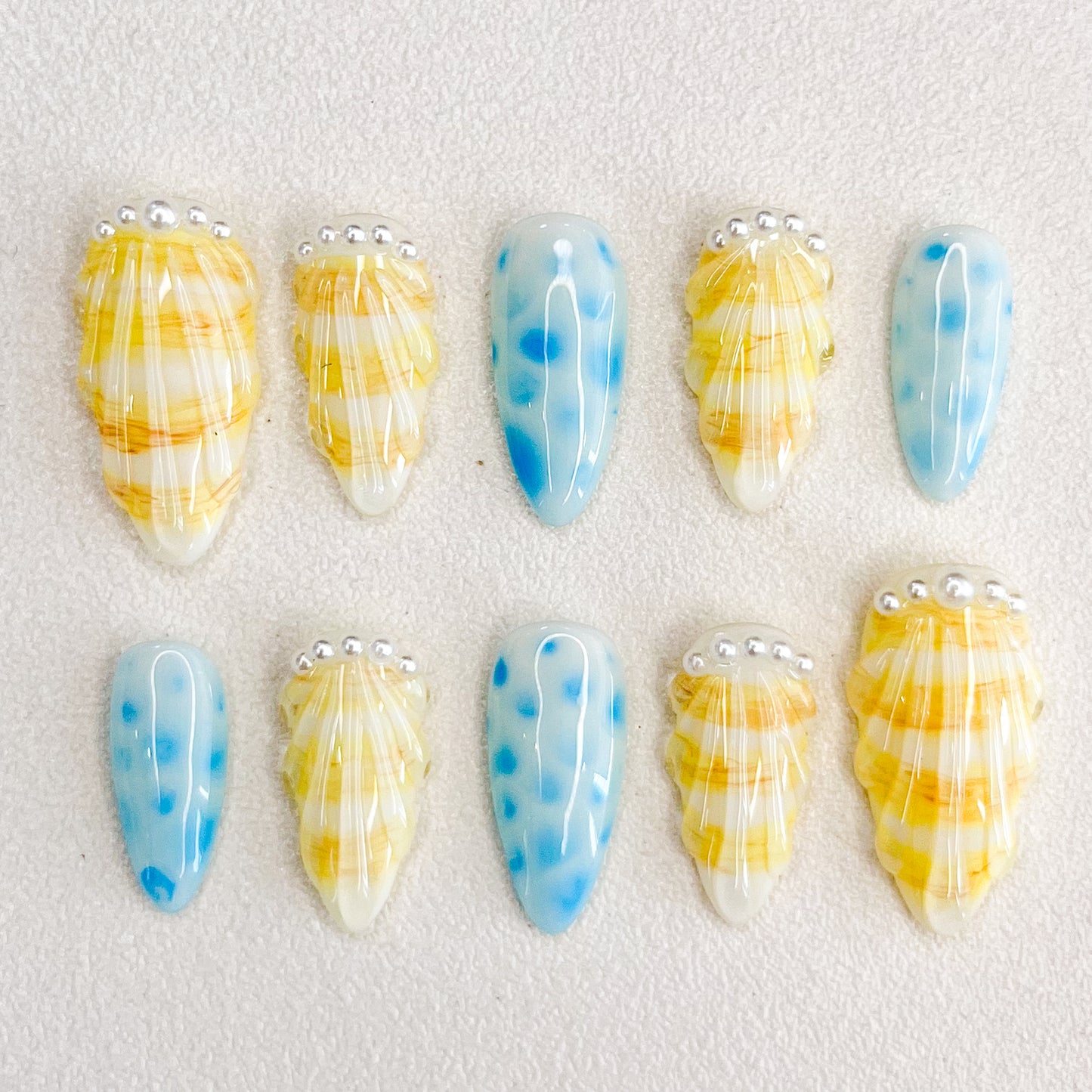 Beach Shell Nails