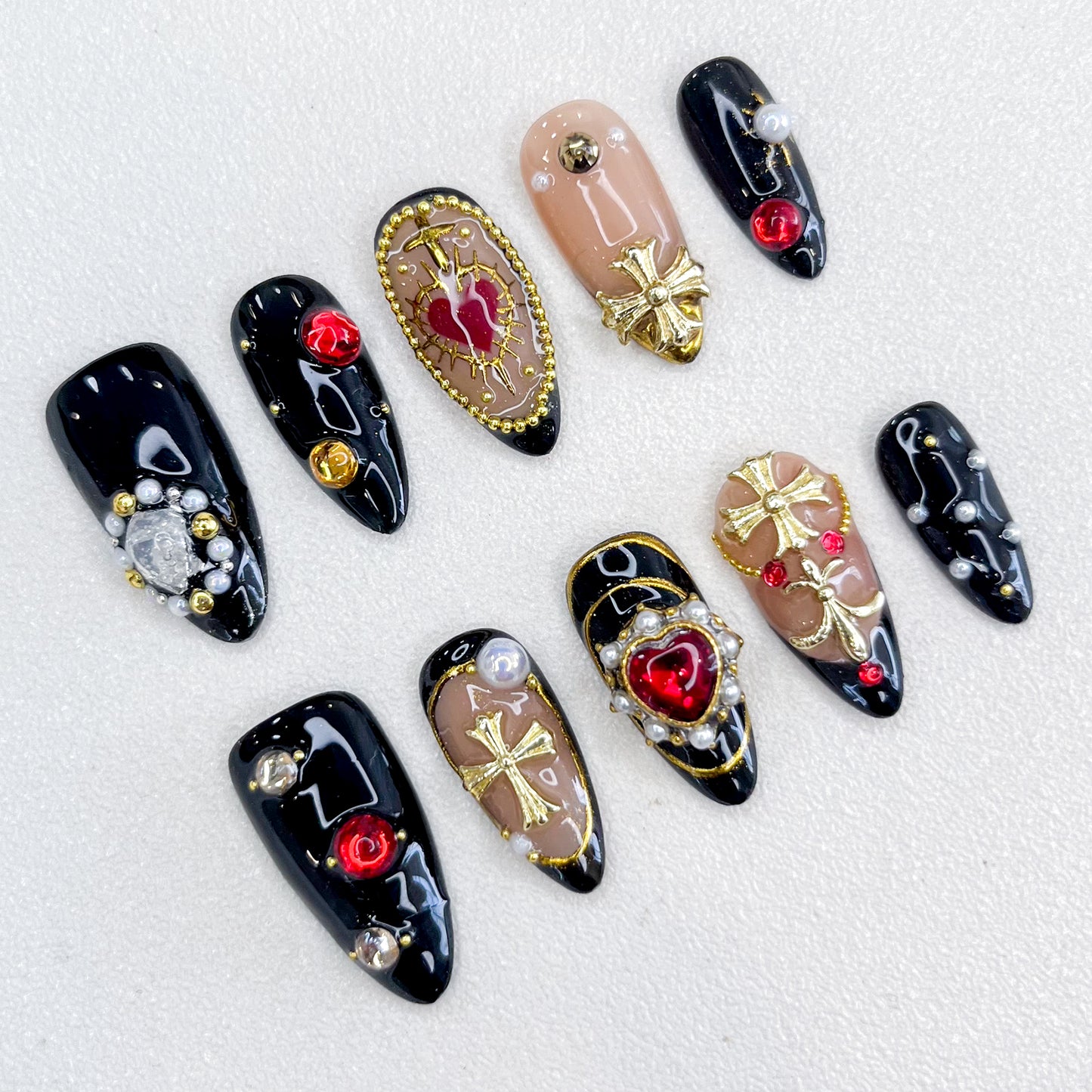 Gothic Majesty Nails
