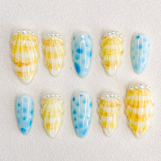 Beach Shell Nails